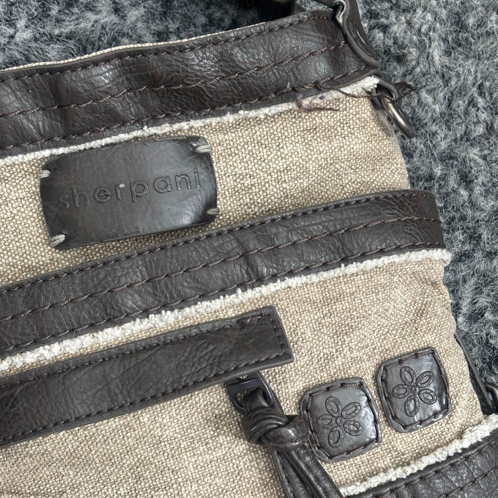 Sherman Luna crossbody - Picture 3 of 10